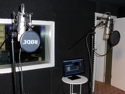 廣大錄音棚棚主這里報到啊,方便大家聯(lián)絡