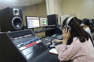 藝術與傳媒系專業解讀 視覺傳達設計、環境設計、播音與主持藝術、廣播電視編導